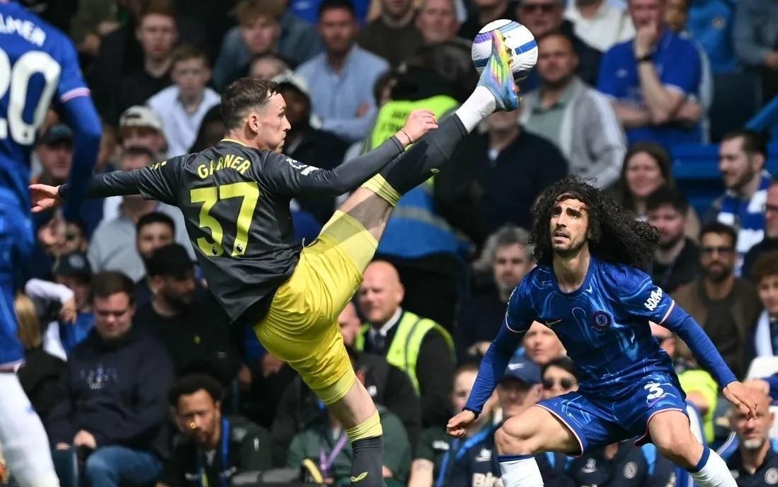 星空体育app-切尔西客场逆袭埃弗顿，继续保持联赛不败